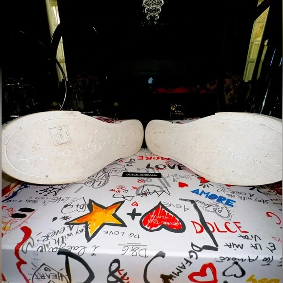 Dolce & Gabbana Love Sneakers - Picture 4 of 8